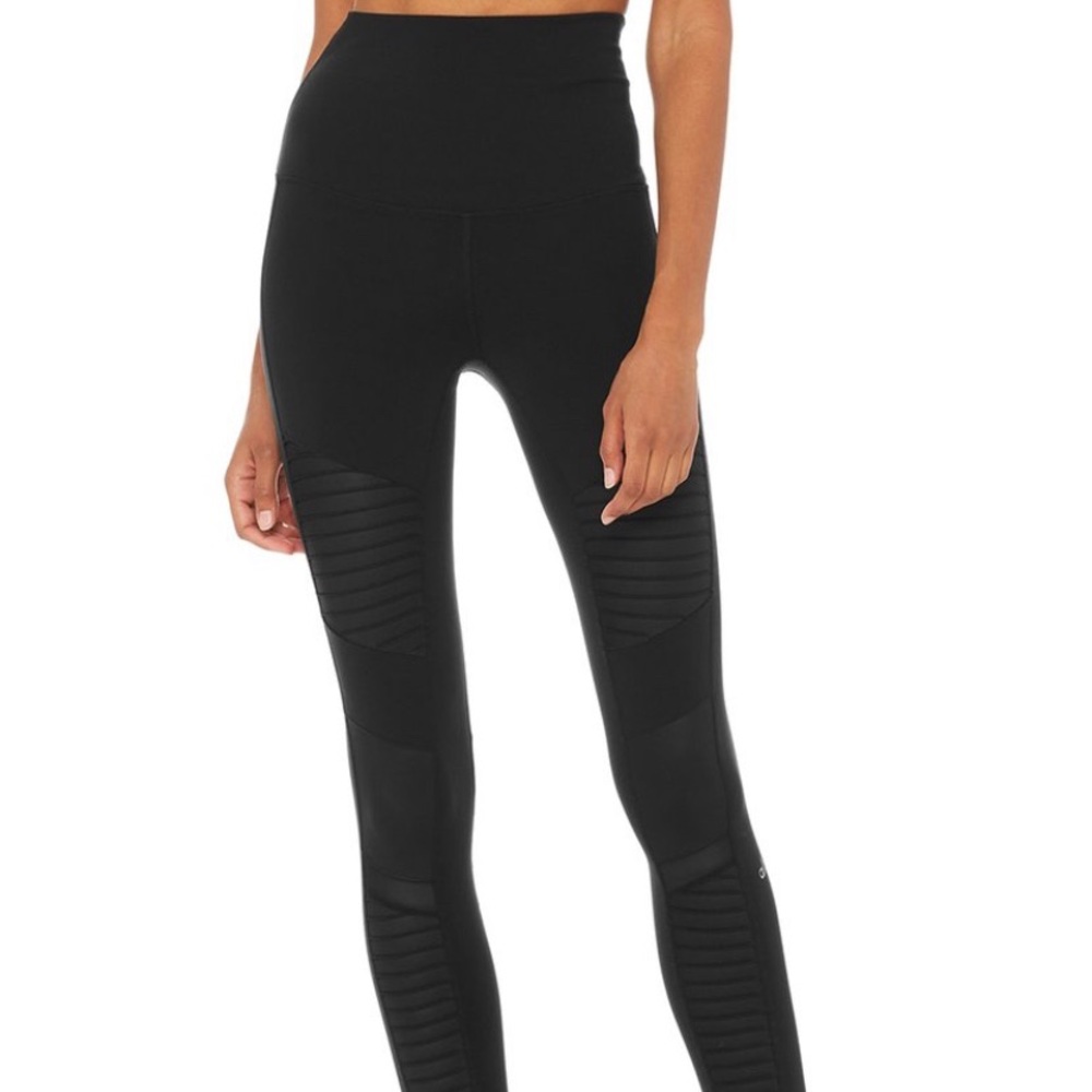 Extreme high waist Alo Moto leggings, NWOT